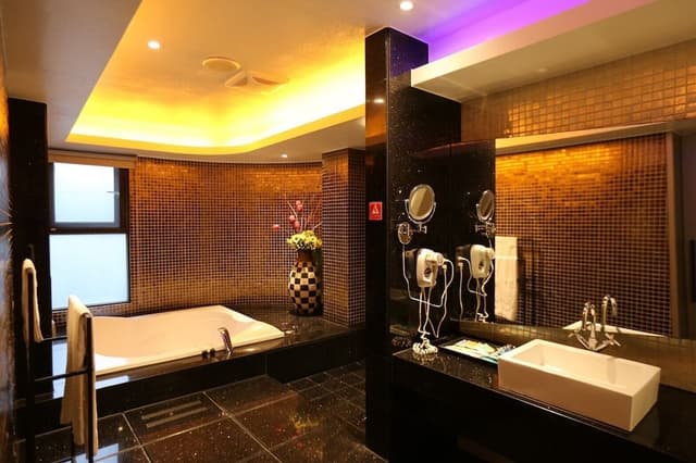 Design Double Room, 1 King Bed