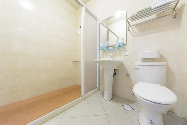 Quadruple Room, 2 Double Beds, Non Smoking
