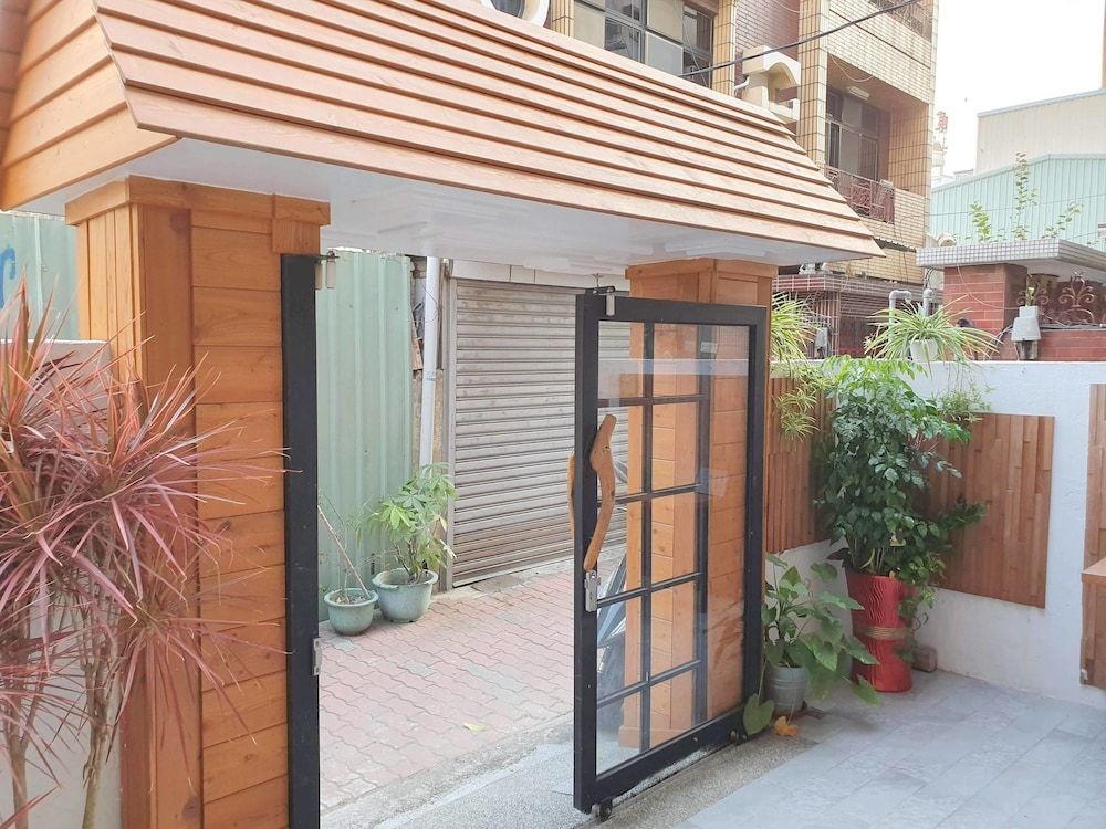 Honey House Tainan1