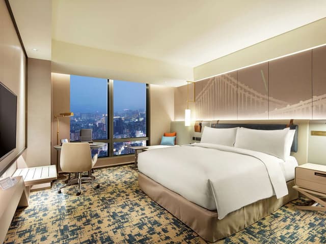 KING EXECUTIVE ROOM WITH LOUNGE ACCESS