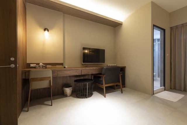 Family Room (8301)