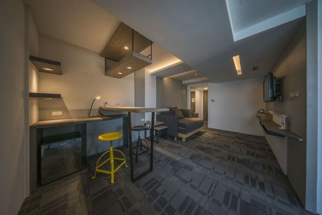 Executive Suite, Harbor View