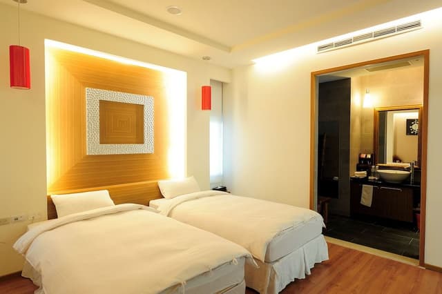Double Room, 1 King Bed