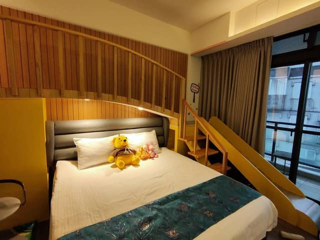 Triple Room, Bathtub
