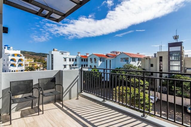 Classic Quadruple Room, Balcony