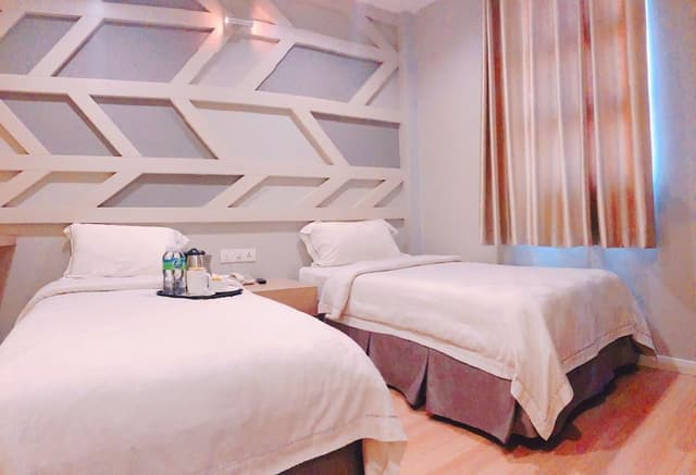 Superior Twin - 2 Single Beds