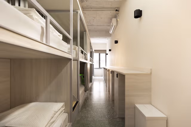 1 Beds in 8 Beds Female Dormitory