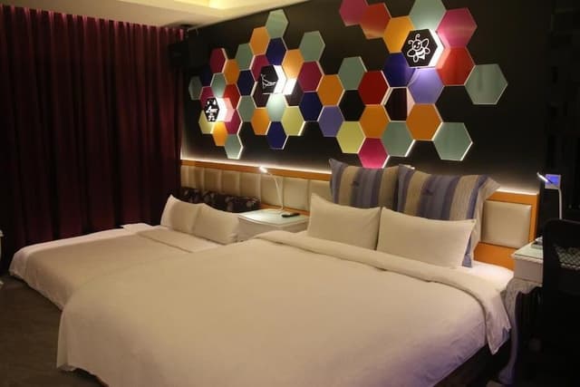 Economy Quadruple Room (check-in after 19:00)