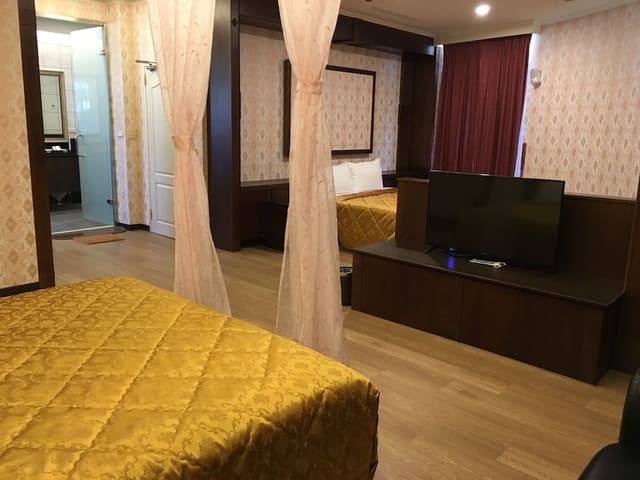 Deluxe Quadruple Room
