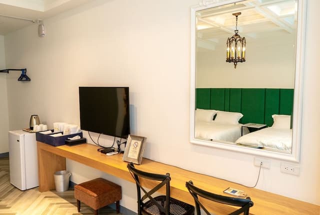 Deluxe Quadruple Room (2A)