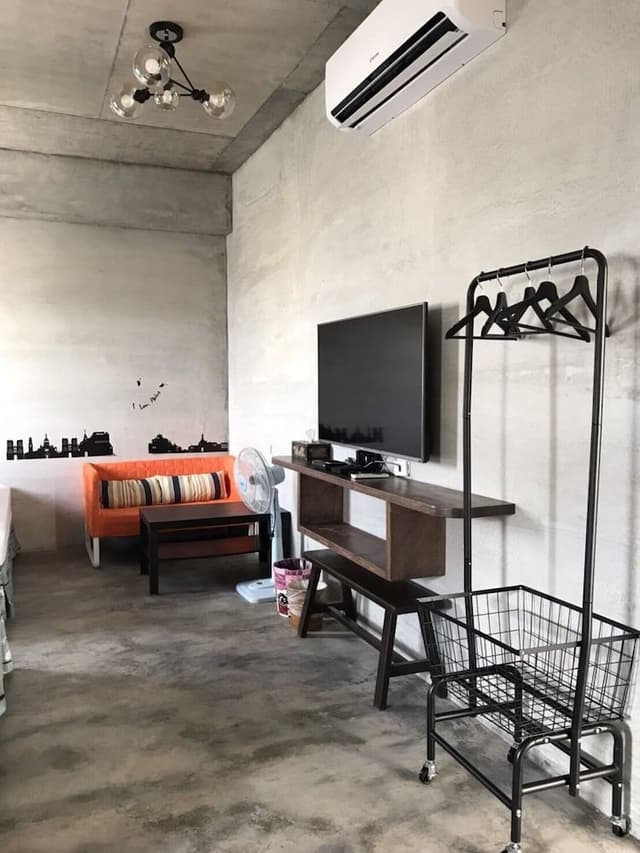 Comfort Room (6-Person)