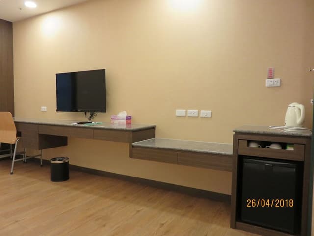 Business Triple Room, Multiple Beds, Accessible, Non Smoking
