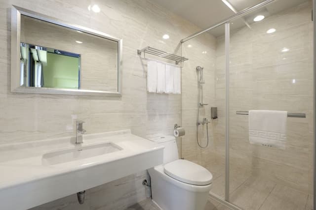 Classic Double Room, 1 King Bed, Balcony, Mountain View