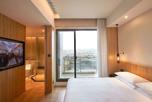 Room, 1 King Bed, City View