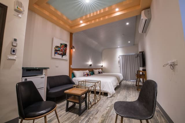 Design Quadruple Room
