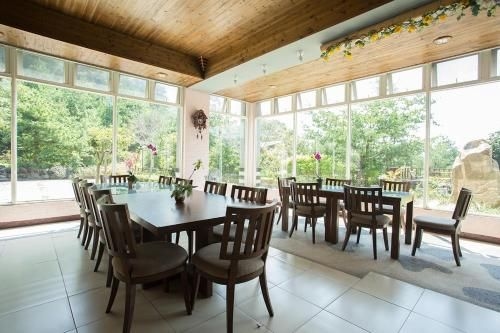 เซ็น แอนด์ ไพน์ รีสอร์ต (Zen and Pine Resort)0