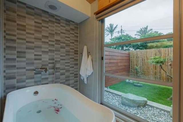 Comfort Double Room, Jetted Tub
