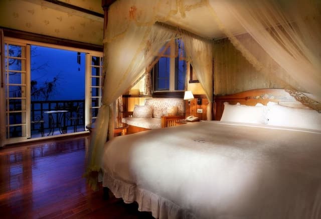 Honeymoon Double Room, Mountain View