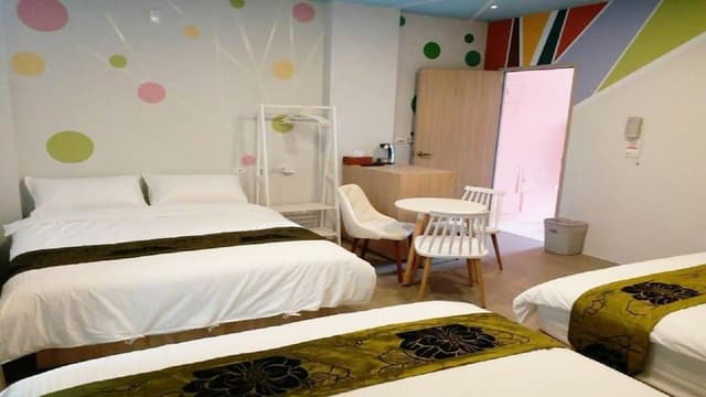 Sun Forest Suite