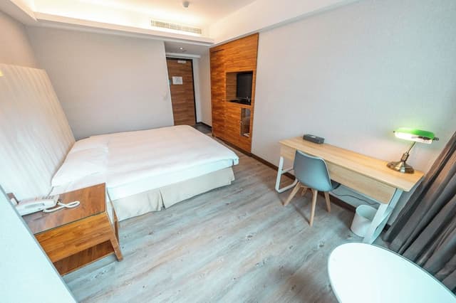Standard Double Room (無浴缸)