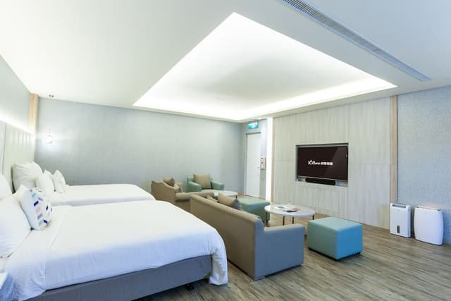 Deluxe Quadruple Room