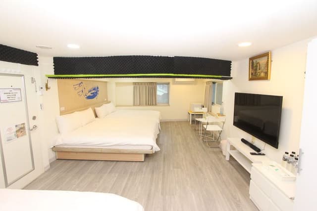 Senior Room, Multiple Beds, Non Smoking