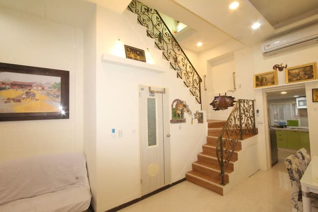 Deluxe Loft, Multiple Beds, Non Smoking, City View