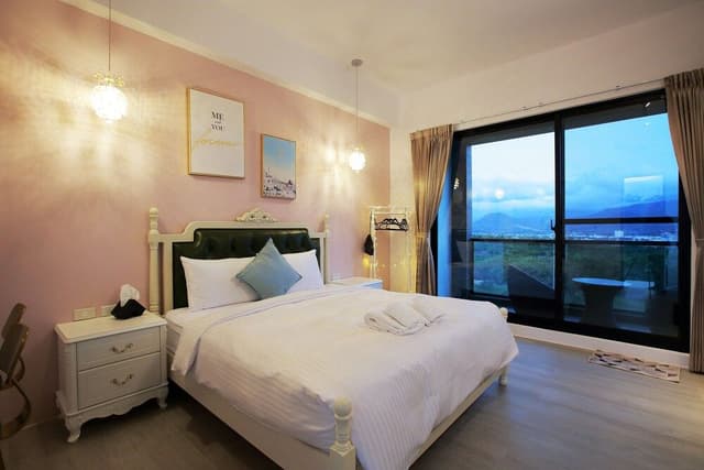 Romantic Villa, Multiple Bedrooms, Mountain View, Courtyard Area