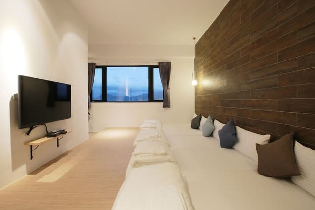 Family Room, Multiple Beds, Mountain View