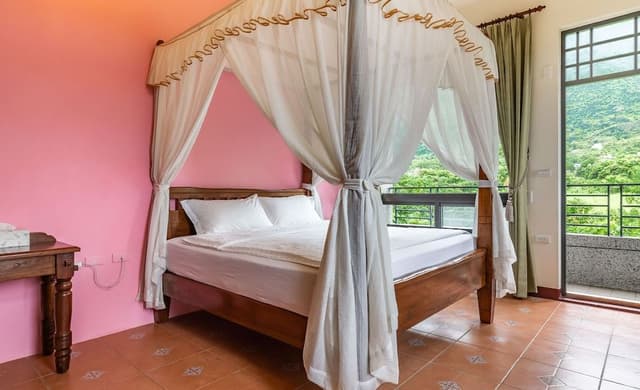 Double Room, 1 Double Bed, Bathtub, Mountain View
