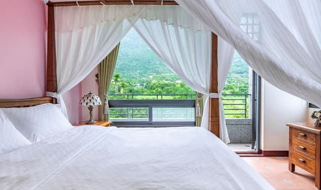 Double Room, 1 Double Bed, Bathtub, Mountain View