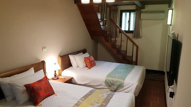 Elite Loft, Multiple Beds, Non Smoking (102)