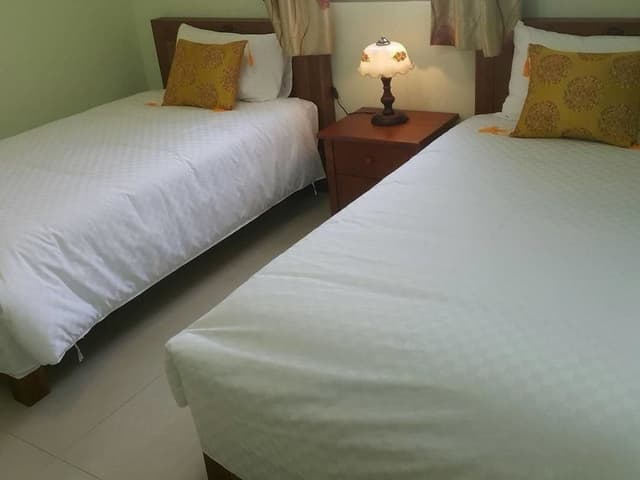 Comfort Twin Room, Non Smoking, Shared Bathroom (109)