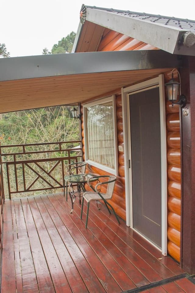 Double Room, Mountain View