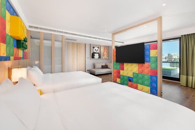 Family Room, 2 Double Beds, City View