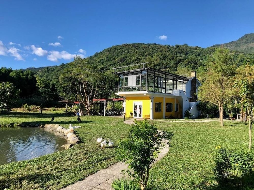 Tree Lake B&B Hualien3