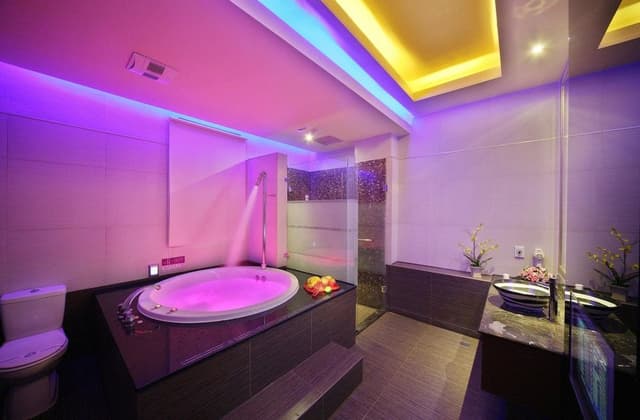 Exotic Double Room Check-in after23:00(no continuously stay)