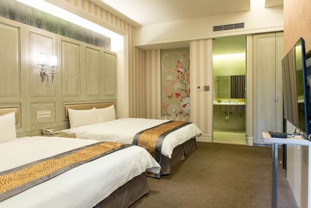Lake View Deluxe Quadruple Room