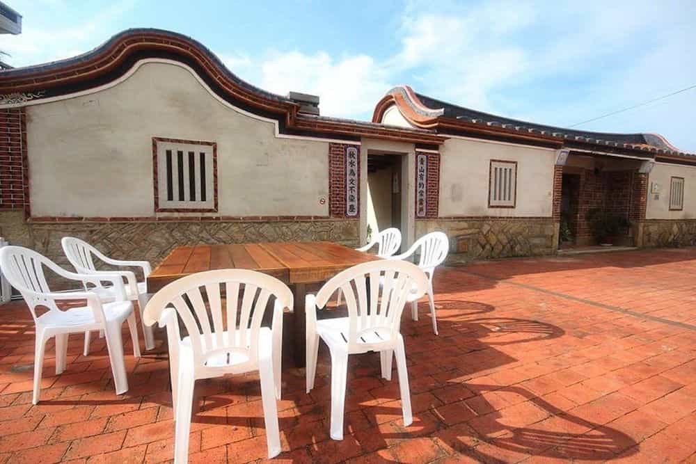 Longmen Inn Bed and Breakfast Longmen Inn Bed and Breakfast