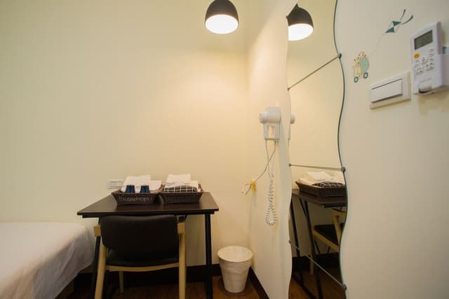 Standard Single Room, 1 Twin Bed (需公共衛浴)