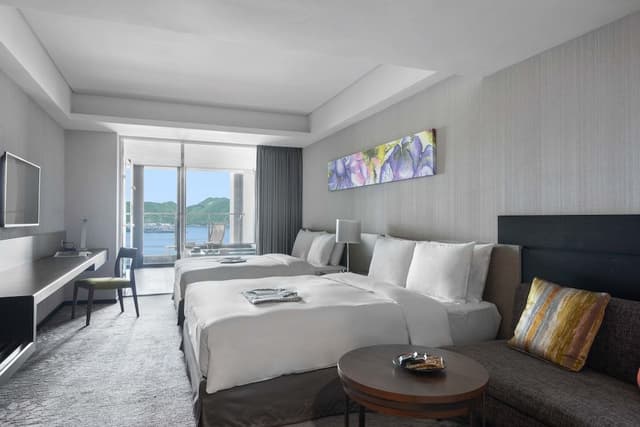 Luxury Family Room with Ocean View