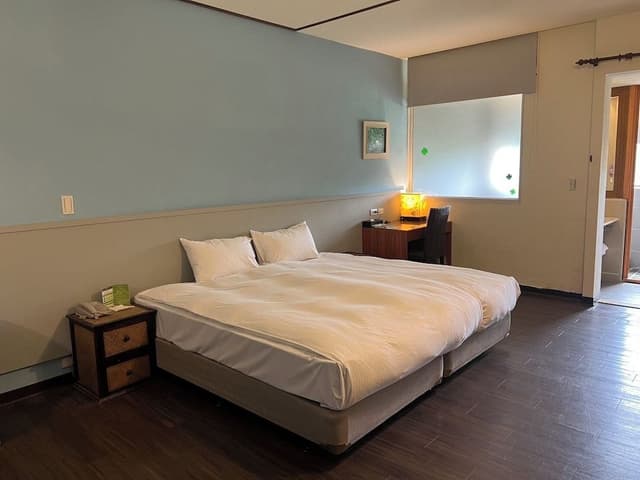 Standard Room (No Pets Allowed)