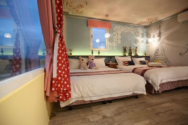 Classic Quadruple Room
