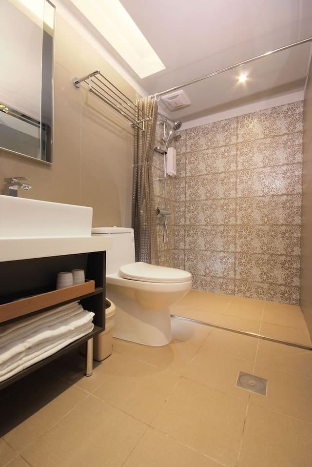 Business Double Room, No Windows