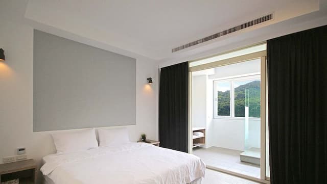 Standard Double Room, 1 King Bed, Mountain View