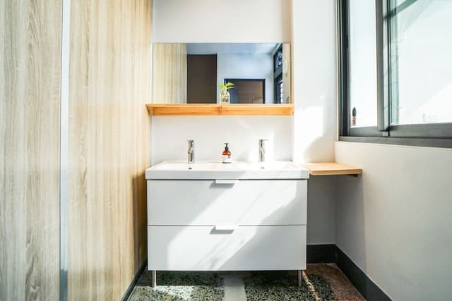 Signature Shared Dormitory, Mixed Dorm, Shared Bathroom (window)