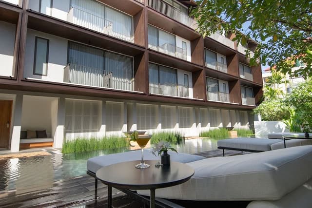 Khiri Suite