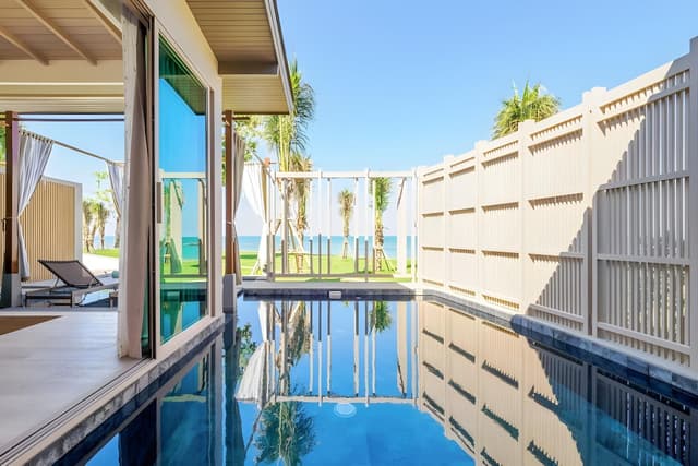 Seafront Pool Villa In Love