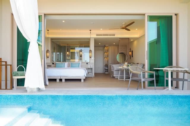 Seaview Pool Suite