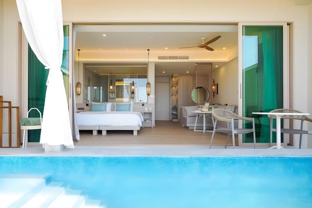 Seaview Pool Suite